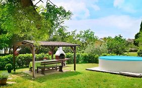 Holiday Home Sara - Prc136 By Interhome